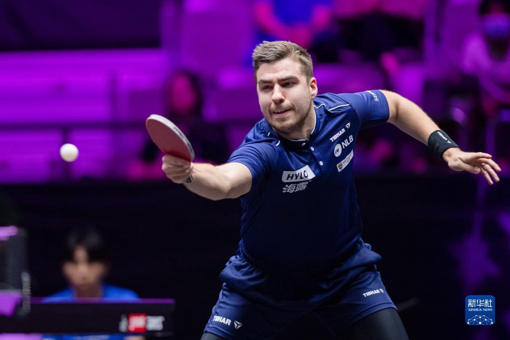 但他在空位 但他在空位